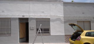 Arreglo fachadas y las pinto .Gama colores maquina