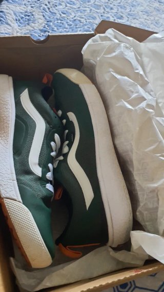 Zapatillas Vans Ultrarange Verde y Blanco