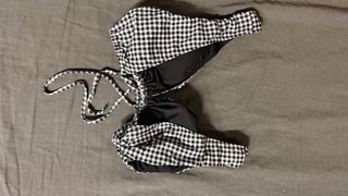 Bikini cuadros con rosas rojas