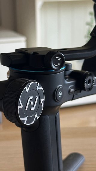 Gimbal Feiyutech Scorp 2 con IA