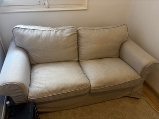 Sofá 2 plazas beige ikea ektorp