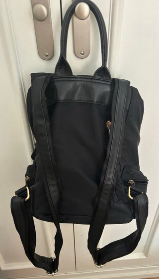 Bolso tipo Mochila Negro