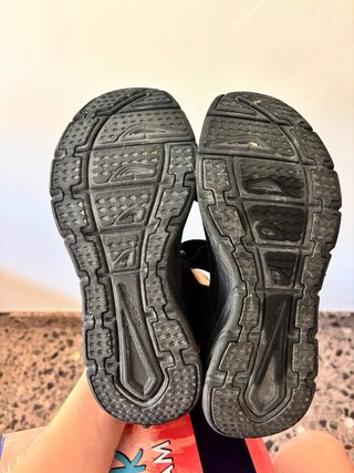 Sandalias Skechers Dlux Walker Negras