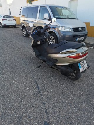 Suzuki Maxi Scooter Plata