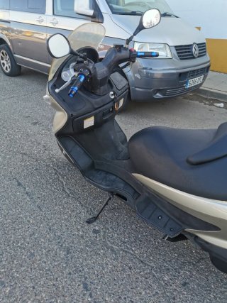 Suzuki Maxi Scooter Plata