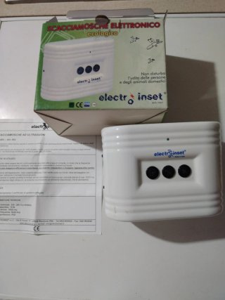 Scacciamosche Elettronico ad Ultrasuoni.