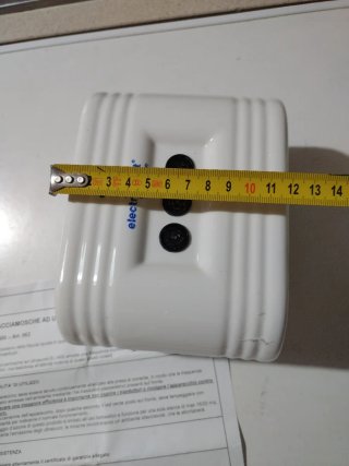 Scacciamosche Elettronico ad Ultrasuoni.