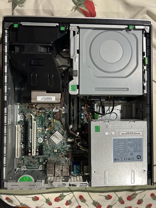 HP Compaq Elite 8300 SFF Compacto