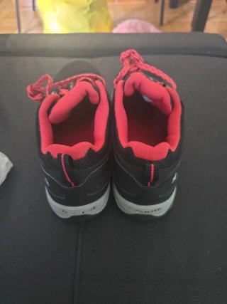 Zapatos Columbia Negros y Rojos