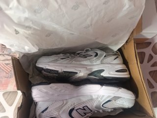 New Balance 530 Bambas Plata y Blanco