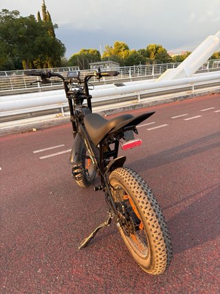 Eskute V202 E-Bike 250W | 20x4 | Doble suspensión
