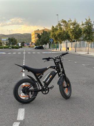 Eskute V202 E-Bike 250W | 20x4 | Doble suspensión
