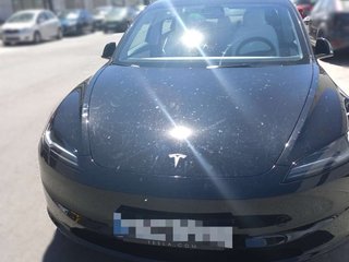 TESLA model 3