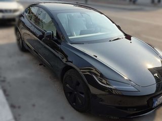 TESLA model 3