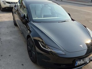TESLA model 3