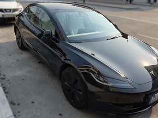 TESLA model 3