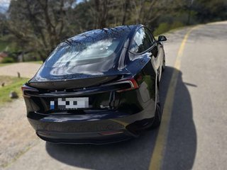 TESLA model 3