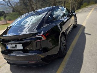TESLA model 3