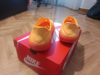 Nike ReactX Rejuven8 Talla 42