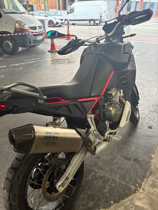 Aprilia Tuareg 660 Negra/Roja
