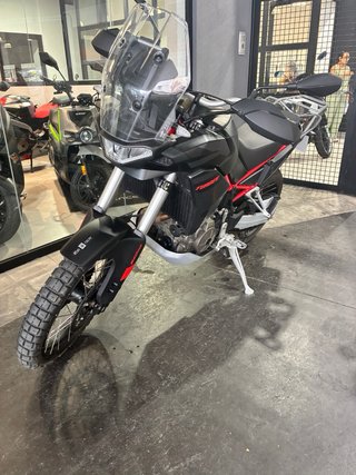Aprilia Tuareg 660 Negra/Roja