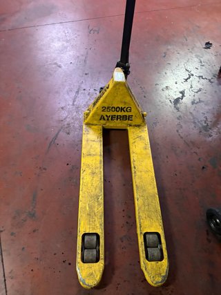 Transpaleta manual AYERBE 2500KG