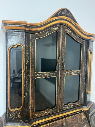 Librería con secreter vintage  en laca china