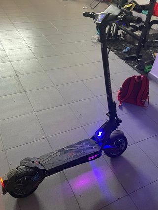 Patinete SmartGyro GT trucado a 40 y con luces lee