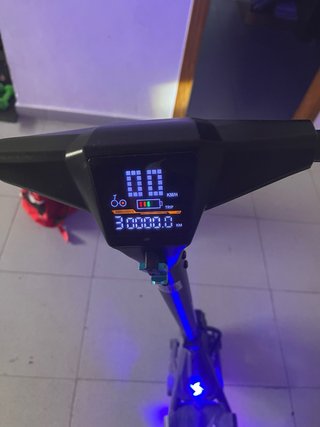 Patinete SmartGyro GT trucado a 40 y con luces lee