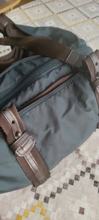 Bolso Fun&basics  verde.  Color real primera foto