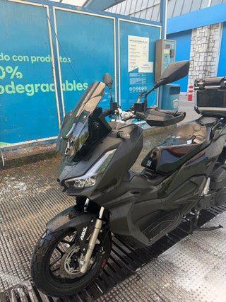 Linhai ADV 125 Buck Scooter