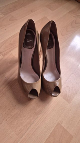 2 pares de Zapatos de tacón beige y negro 37