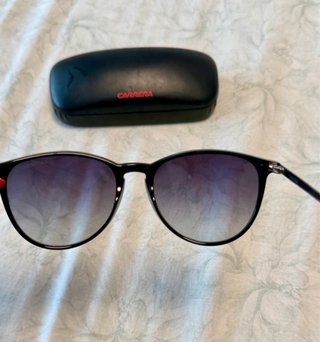 Gafas de sol Carrera negras y grises