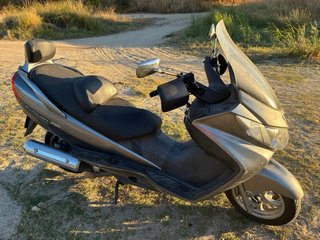 Suzuki Burgman 250 gris 2008