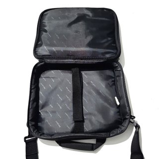 Funda maletín rígida Targus para portátil pequeño