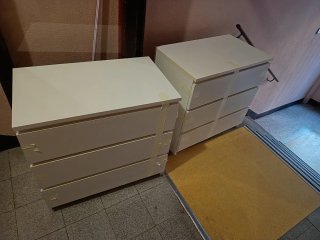 Cómodas blancas de madera