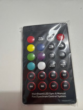 Fuente 700W Modular y Ventiladores RGB