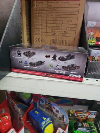 Jada Batmobile & Batman 1:32