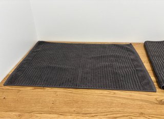 2 Alfombrillas de baño Ikea