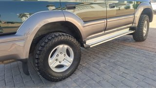 Toyota Land Cruiser 2000