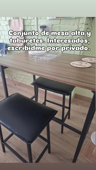 Conjunto mesa alta y taburetes