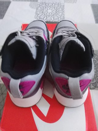 Zapatillas Nike Air Max Niña/o Rosa y Morado 31
