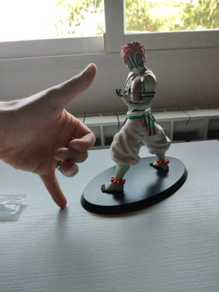 Figura Akaza