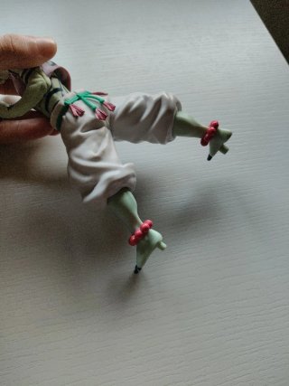 Figura Akaza
