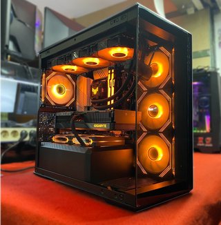 Pc Gaming RTX 5080 / Ryzen 9700X !! NUEVO !!