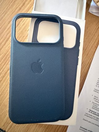 Funda iPhone 17 Pro TechWoven Apple