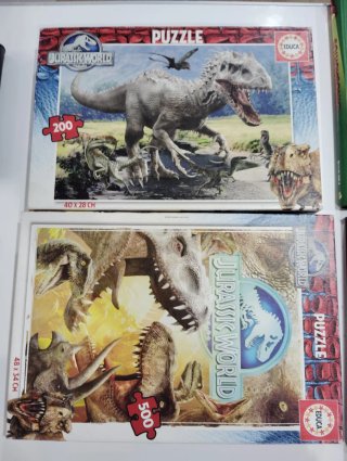 Lote 2 Puzzles Jurassic World Dinosaurios