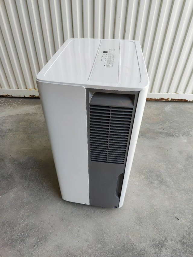 Deshumidificador Comfee 50L - W40S1755
