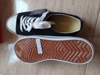 Zapatos Mustang Hombre Negros y Blancos