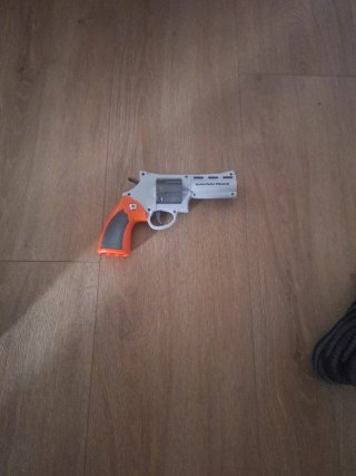 Pistola Nerf Revolver Blanco